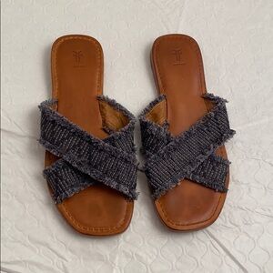 Frye Hayley frayed navy blue fabric and tan leather sandals 8.5